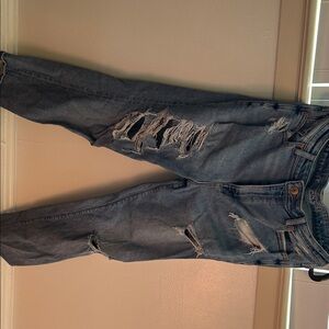 American Eagle: Women’s Stretch Distressed Blue Jeans